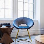 E10-2 Designer East Village Townhouse 1Br W D