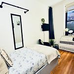 Ues Manhattan Room #1 In Shared Apartment