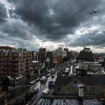 Starlight Hotel Near Lga Airport