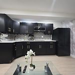 Luxury Stay In Si Near Rumc, Zoo And Restaurants