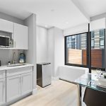 Global Luxury Suites At The Arches