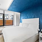 Global Luxury Suites At The Arches