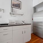 Upper East Side Luxury 3Br 2B 1700 Square Feet