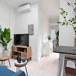48 Midtown West Apt