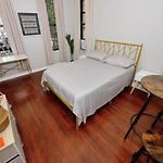 Cozy Studio Near Central Park!, June To Aug 90 Days Stay Required