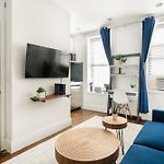 69 Les Apartments