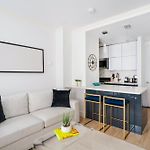 1597 New York Apt