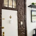Unique Brooklyn Brownstone Studio Bedstuy