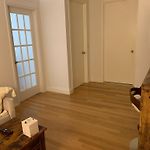 Wall Street Large Private Bedroom ,High Speed Internet -Female Only