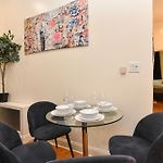 Stylish 2Br Retreat North Of Central Park