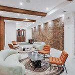 The Landmark By Rove Travel - Townhome With Roof Deck