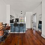 Rove Travel - Alderman Terrace - Townhome With Patio
