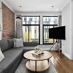 Stylish 3-Bedroom Lower East Side Stay