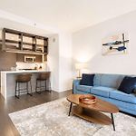 Luxury Apt With Gym & Pool