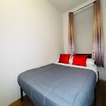 The Hudson Inn & Suites