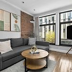 Stylish 3-Bedroom Lower East Side Stay