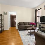 Fully Furnished 1Br Apartment In Sunnyside - Near Subway