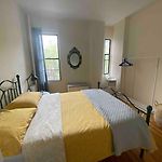 Cozy 2 Bedroom Apt In Manhattan