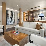 Midtown Penthouse With Empire State Views In Nyc