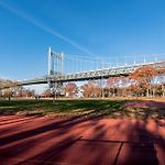 Spacious 2-Bedroom Apartment Near Subway - Easy Manhattan Access