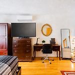 Spacious Comfy Room In Cozy Classy Duplex