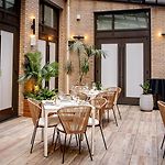 Arlo Midtown