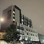 Liv Hotel Bronx