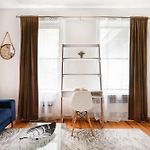 26-3B 1Br Prime Gramercy Wd In Unit Courtyard