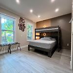 New York City Private Bedroom Near The Free Ferry Boat!