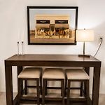 Elegant Upper East Side Studio Retreat Near Central Park And The Met