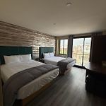 Skylux Hotel - Long Island City