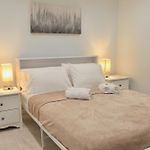 Minutes From Manhattan 2-Bedroom Apartments In Lic Astoria Queens