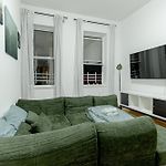 Modern 2Br Near Laguardia & Subways