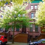 Lovely Brownstone In W Harlem 4 Bdr 3 Bath Garden