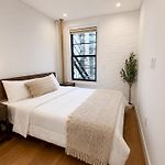 L.E.S 2Bd Wd Central Air Heated Floors