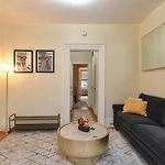 Midtown East Residence Near Central Park