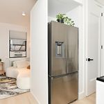 Elegant 2 Bedroom Retreat Near Central Park