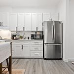 Sleek 2Br Apt In Times Square