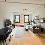 2Br Williamsburg Urban Retreat