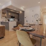 Spacious And Stylish 2Bd With Washer Near Train