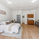 Bright Uptown Manhattan Studio Near Subway&Dining
