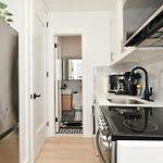 Elegant 2 Bedroom Retreat Near Central Park