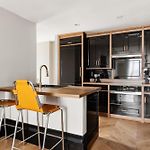 Freeman 1502 By Rove Travel - Les Modern Condo