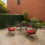 Fabulous 1 Bedroom In Manhattan