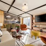 Beautiful Apartment Near Subway
