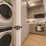 Stylish 1Bd With Balcony&Washer Near Train