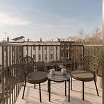 Stylish 1Bd With Balcony&Washer Near Train