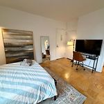 Midtown Park Ave Spacious Charming Gem Chrysler View Corner Studio Apt