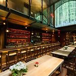 Luxury Midtown 2Br, Views, 24-7 Doorman, W-D New York City