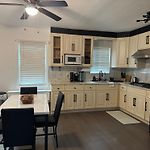Luxury Duplex In Pelham Gardens